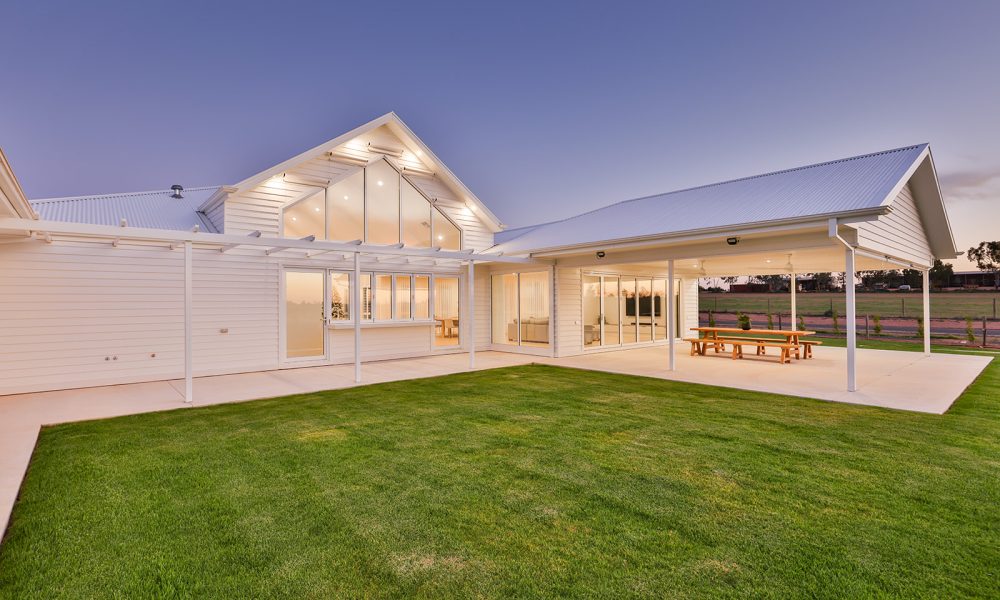 Wurlong Drive, Gol Gol outdoors design from Mildura's favourite home builders, UBS Mildura