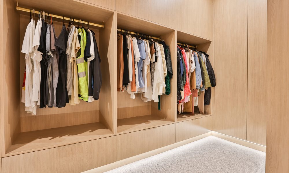 Wurlong Drive, Gol Gol walk-in wardrobe design from Mildura's favourite home builders, UBS Mildura