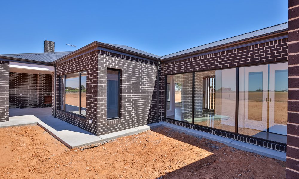 151 Mena Road outdoors design from Mildura's favourite home builders, UBS Mildura