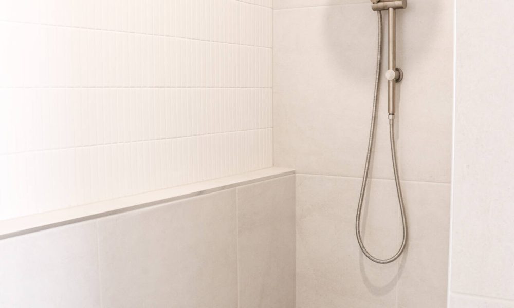 17 Bathroom IMG_3390