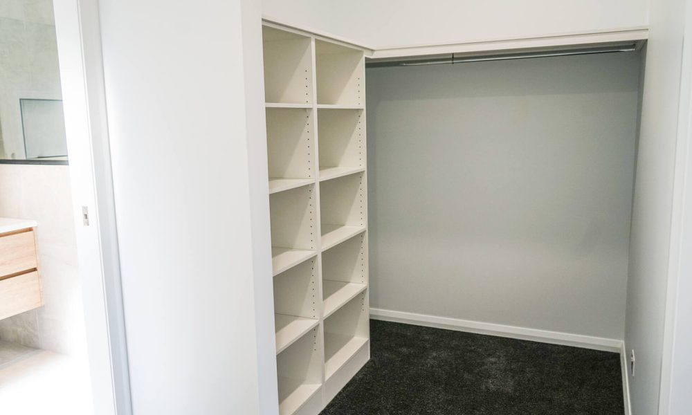 Lot 40 Barclay Boulevard walk-in wardrobe design from Mildura's favourite home builders, UBS Mildura