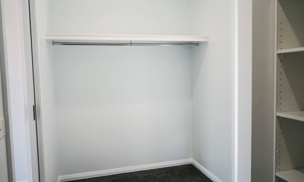 Lot 40 Barclay Boulevard walk-in wardrobe design from Mildura's favourite home builders, UBS Mildura