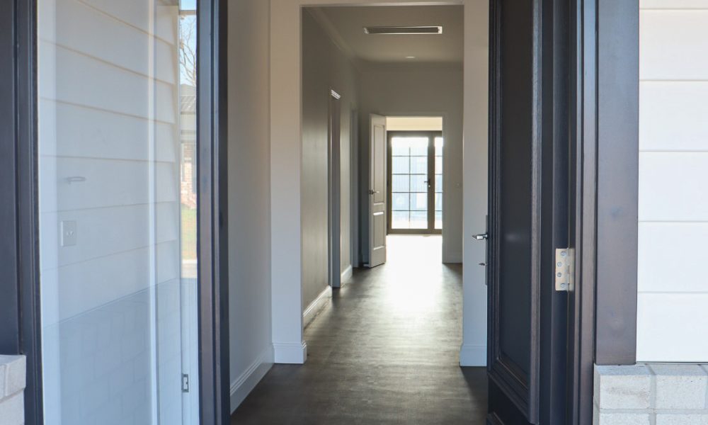 Morrison Court, Mildura hall way design from Mildura's favourite home builders