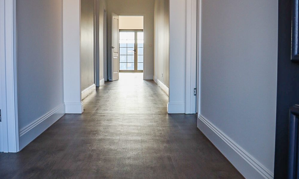 Morrison Court, Mildura hall way design from Mildura's favourite home builders