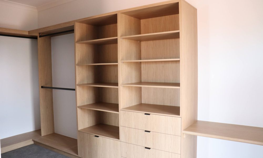 McEdwards Street, Birdwoodton, Mildura walk-in wardrobe design from Mildura's favourite home builders, UBS Mildura