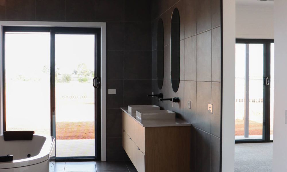 McEdwards Street, Birdwoodton, Mildura bathroom design from Mildura's favourite home builders, UBS Mildura