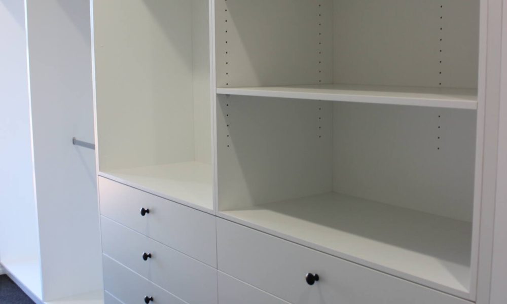 Lot 19 Kari Drive walk-in wardrobe design from Mildura's favourite home builders